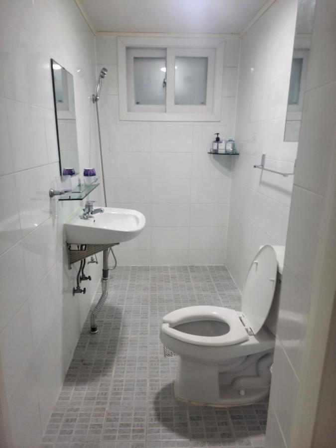 Newly Renovated 2 Bedroom Apartment #7 Seul Esterno foto